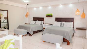 Junior Suite | In-room safe, desk, free WiFi, bed sheets