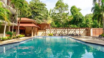 Outdoor pool, pool loungers