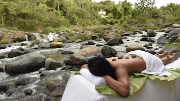 Kropsbehandlinger, aromaterapi, hot stone-massage, deep tissue-massage
