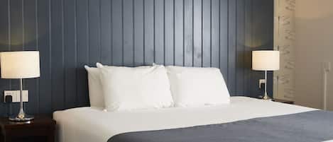 Bureau, rideaux occultants, fer et planche à repasser, Wi-Fi gratuit