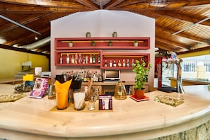 Poolbar