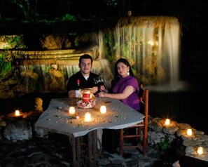 2 restaurants, breakfast, lunch, dinner served; Regional cuisine