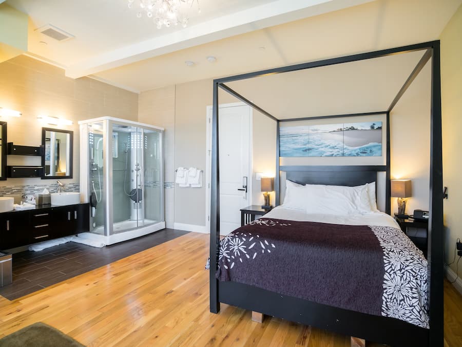 Deluxe-Einzelzimmer, 1 Queen-Bett | Bügeleisen/Bügelbrett, Bettwäsche