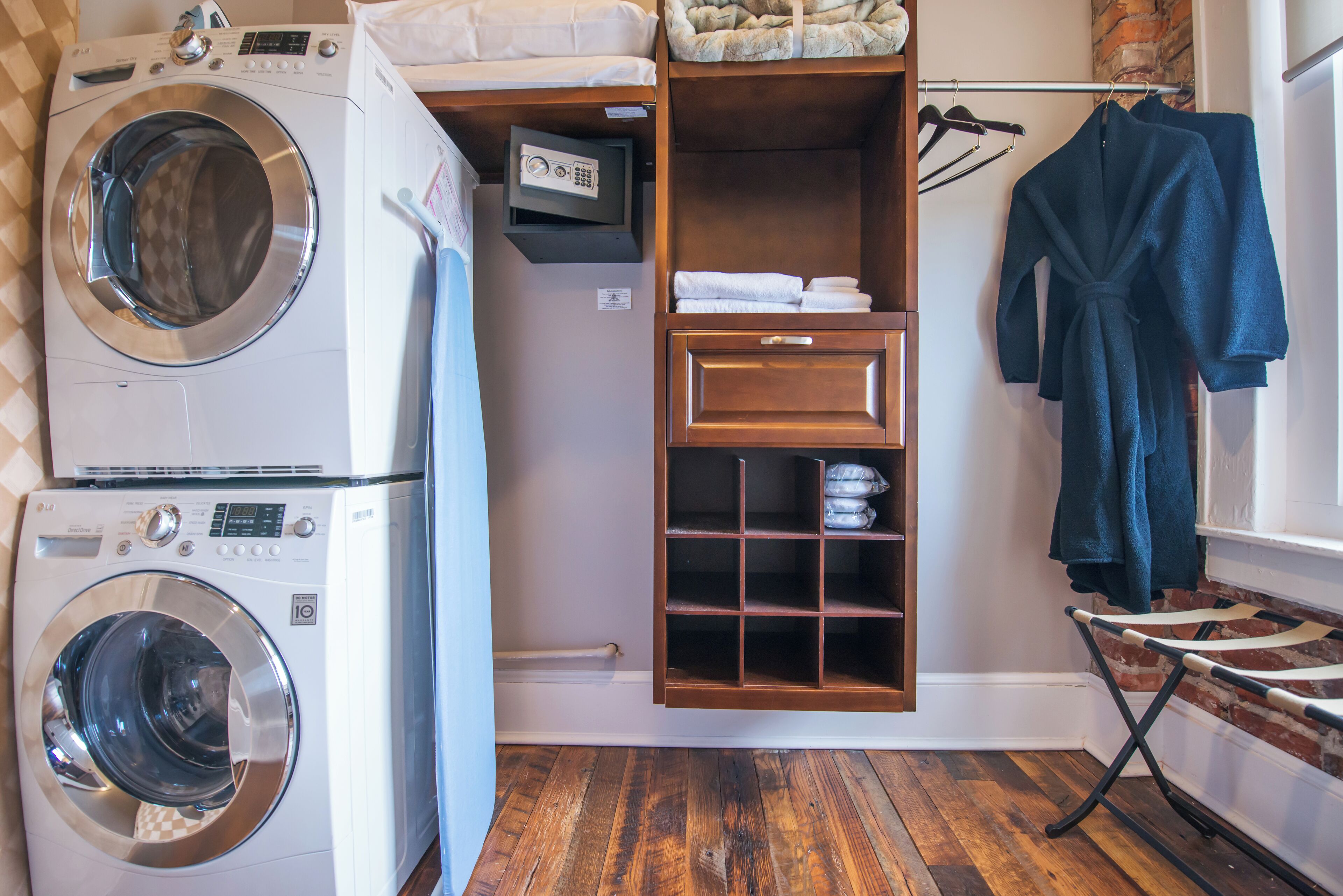 egyptian cotton sheets, premium bedding, down duvets, pillow-top beds