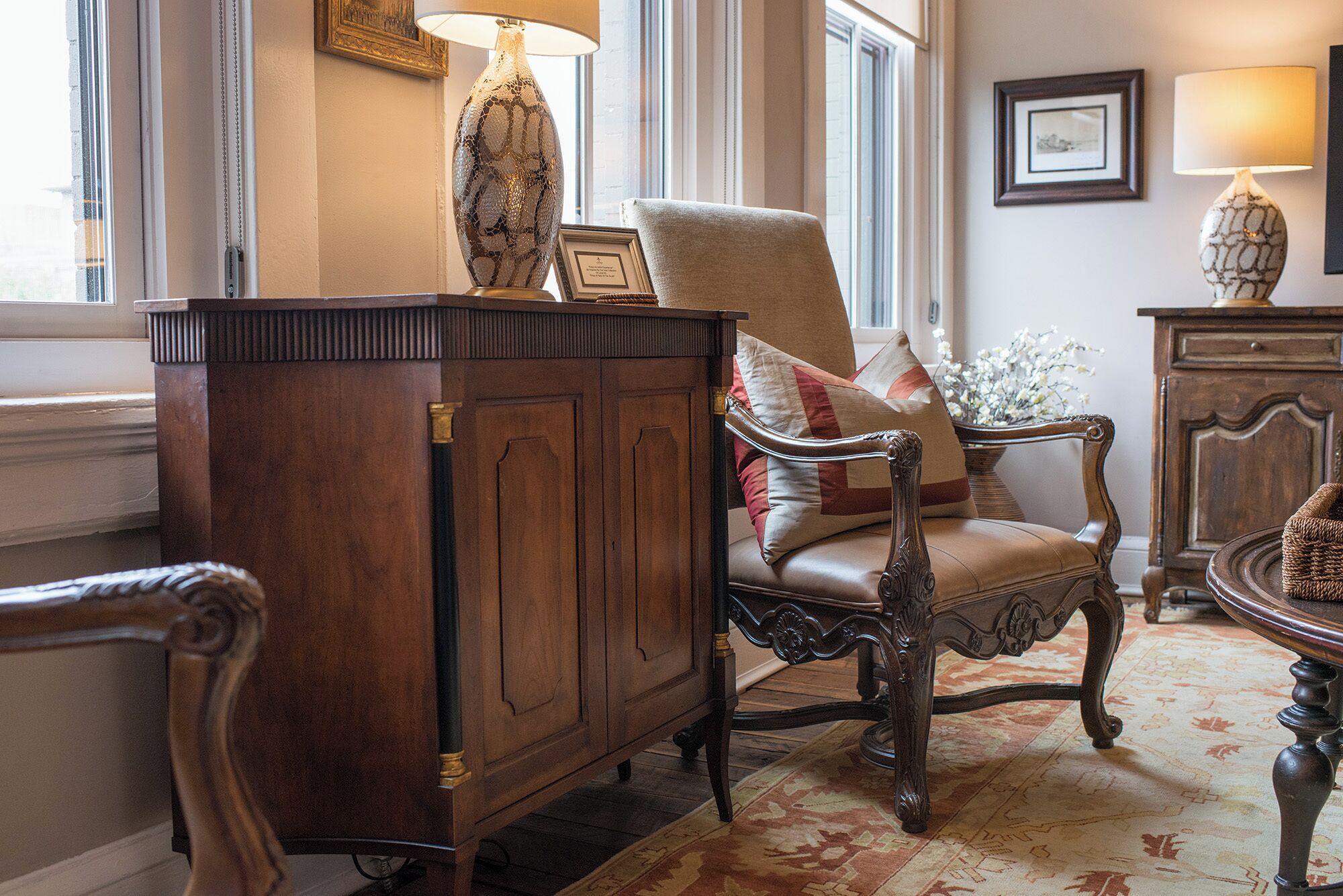 luxury suite, 1 queen bed | living area | 50-inch flat-screen tv with digital channels, tv, dvd player