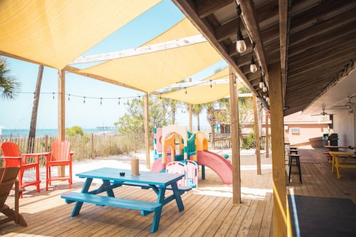 Children’s play area – outdoor