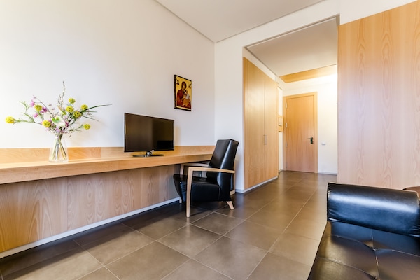 Double Room, Jetted Tub (king sized-bed) | Minibar, desk, blackout curtains, soundproofing