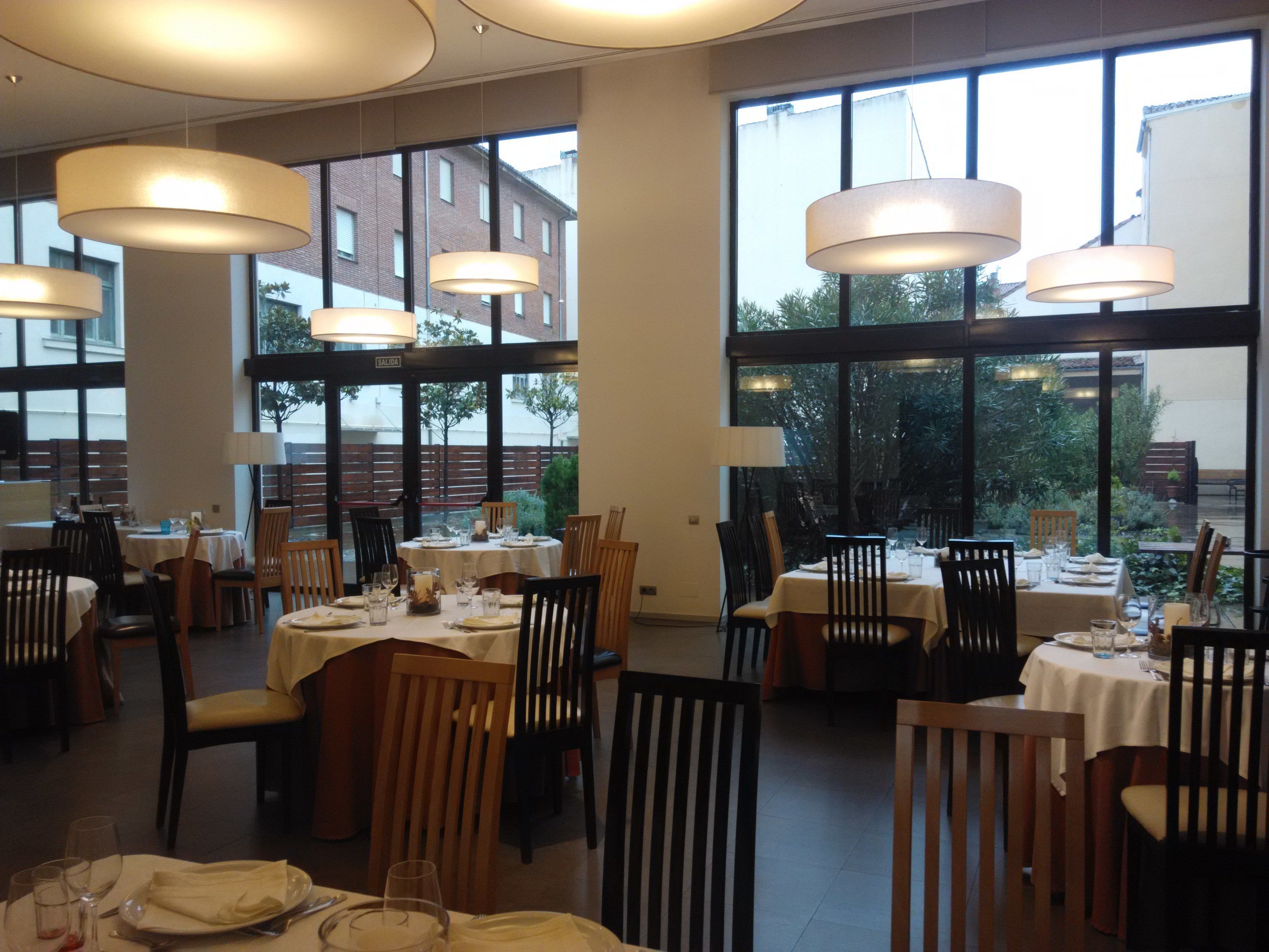 breakfast, lunch, dinner served; local cuisine, al fresco dining