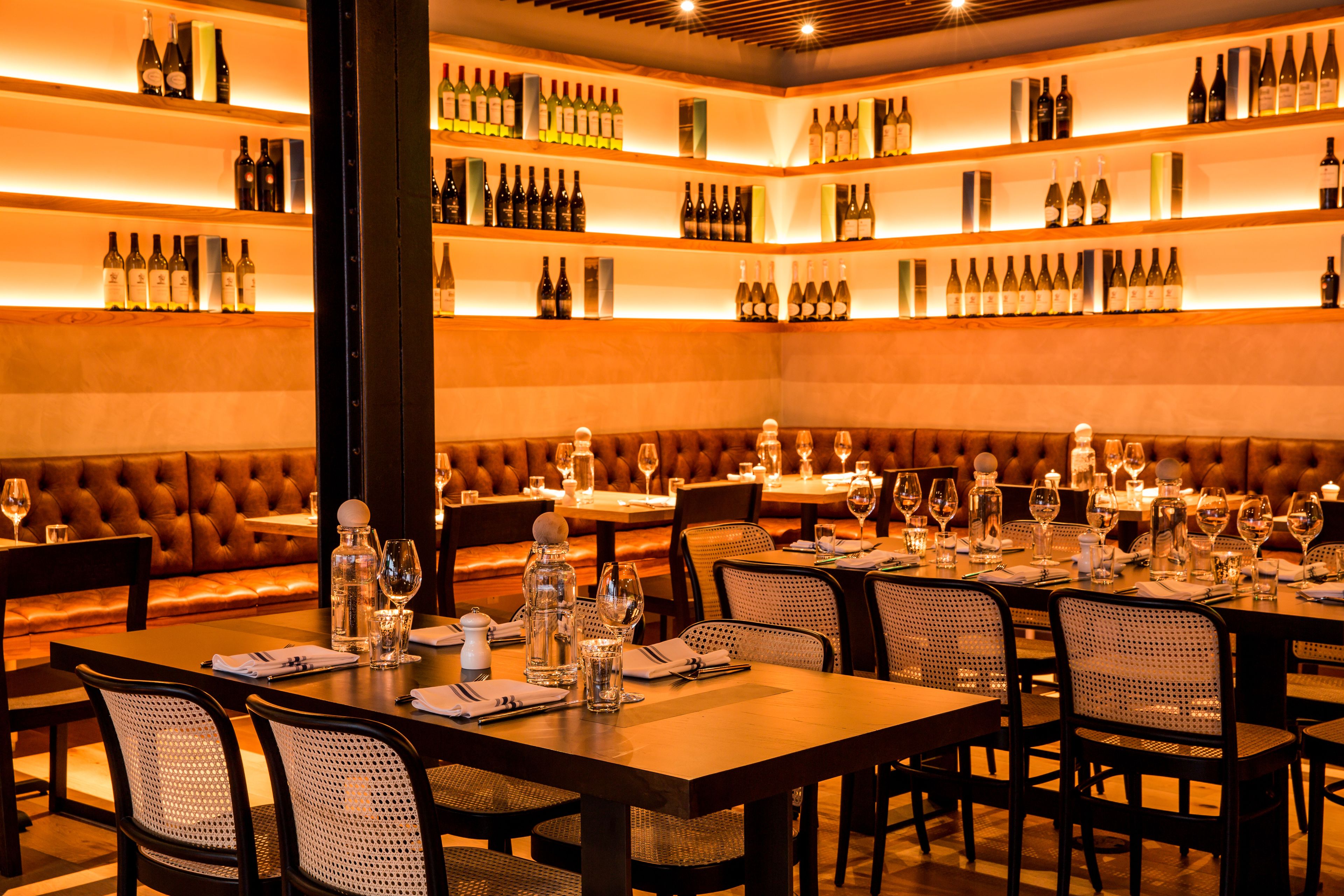 平日供應全套早餐 (費用另計)