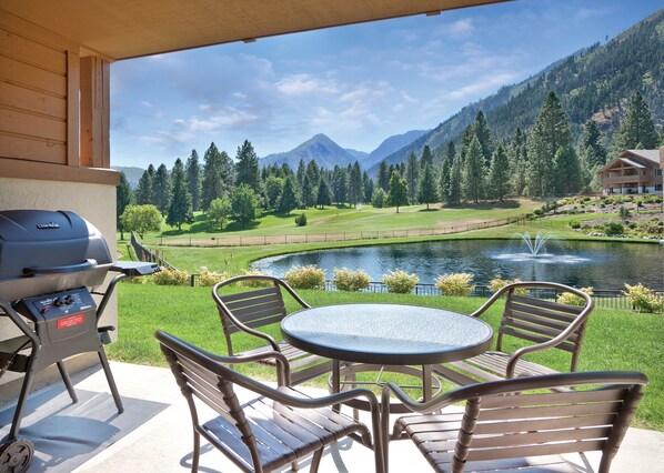 Standard Condo, 2 Bedrooms, Kitchen | Property amenity