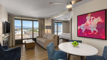 TV, DVD ํ๋ ์ด์ด