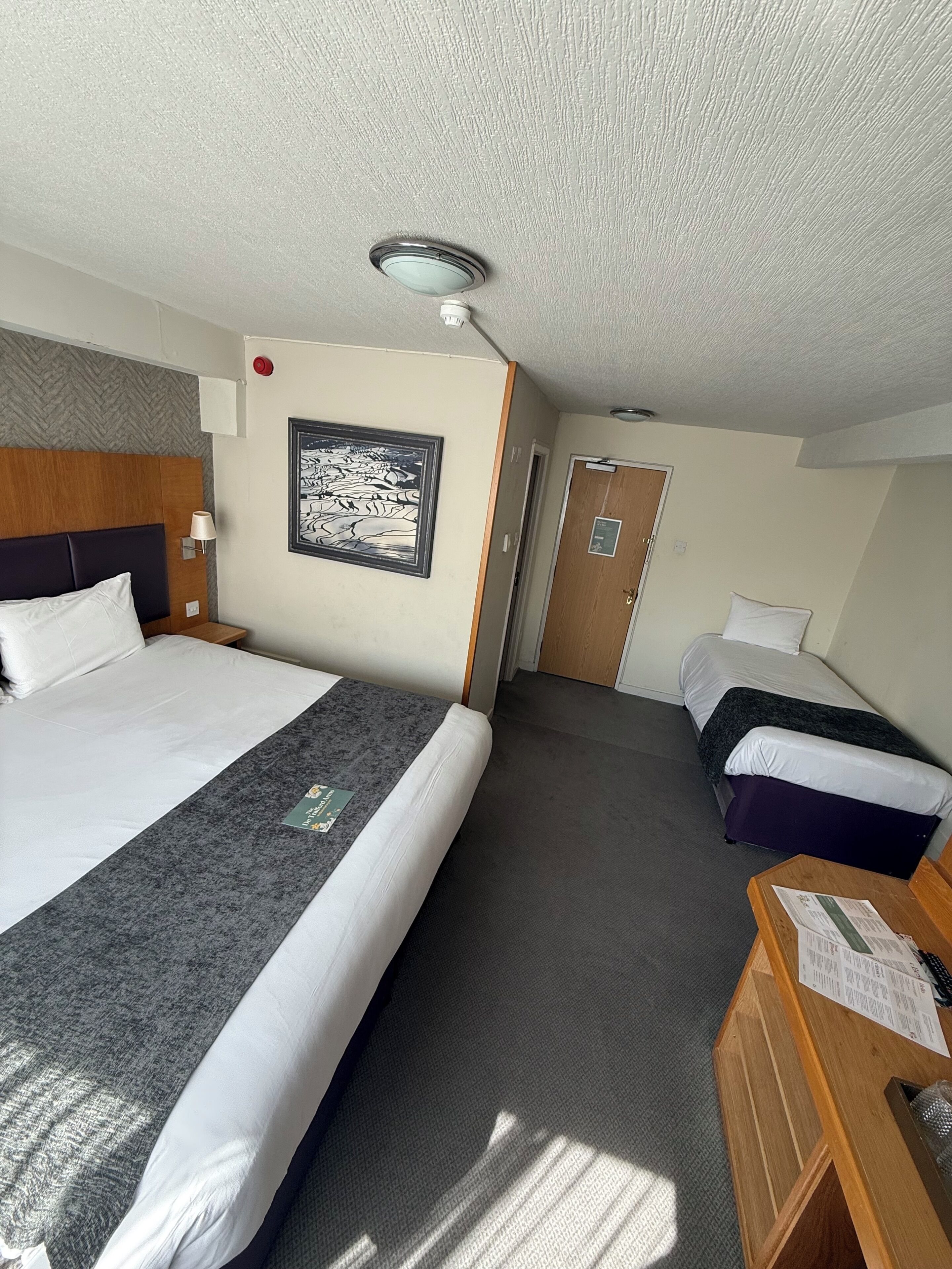 Family Double Room | Iron/ironing board, free WiFi, bed sheets