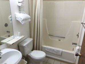 Standard Room, 2 Double Beds, Smoking | Bathroom | Combined shower/tub, hair dryer