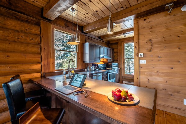 Chalet, 4 Bedrooms | Private kitchen | Full-size fridge, microwave, stovetop, dishwasher - RCNT Chalets (Lac-Superieur)