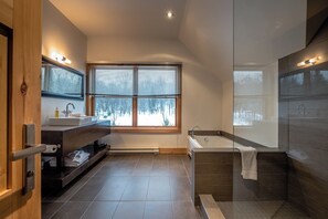 Chalet, 5 Bedrooms, Exterior Hot Tub | Bathroom | Hair dryer, towels, toilet paper
