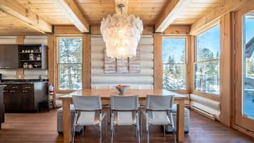 Alpehytte - 4 sovevĂŠrelser - boblebad | Udsigt fra vĂŠrelset