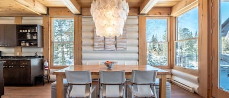 Chalet, 4 chambres, spa extérieur | Vue de la chambre
