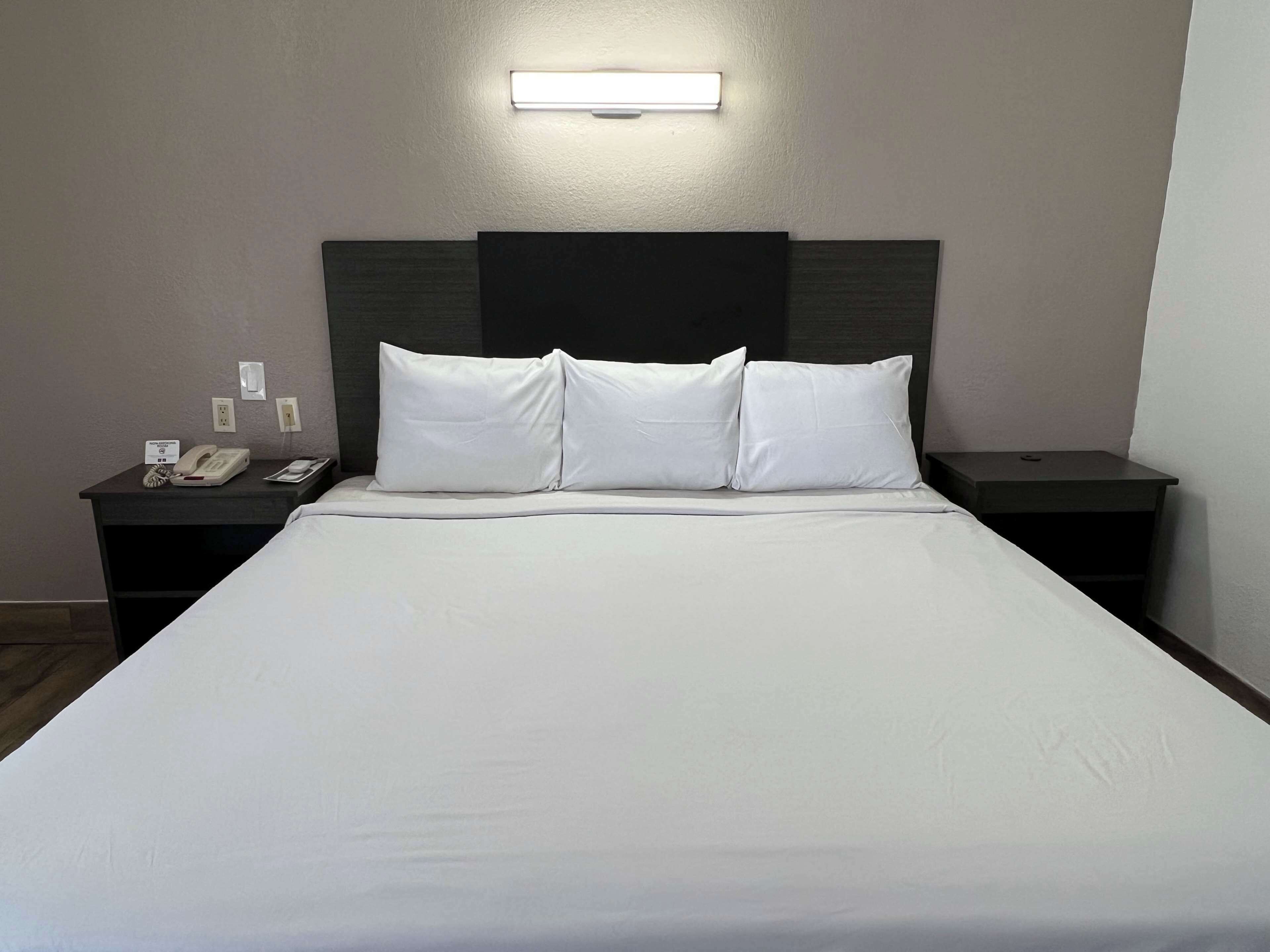 Desk, free WiFi, bed sheets