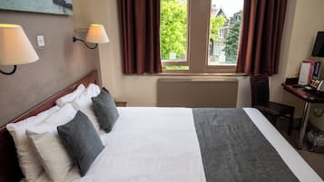 Desk, iron/ironing board, free WiFi