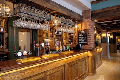 Wheatsheaf Hotel - Virginia Water by Greene King Inns