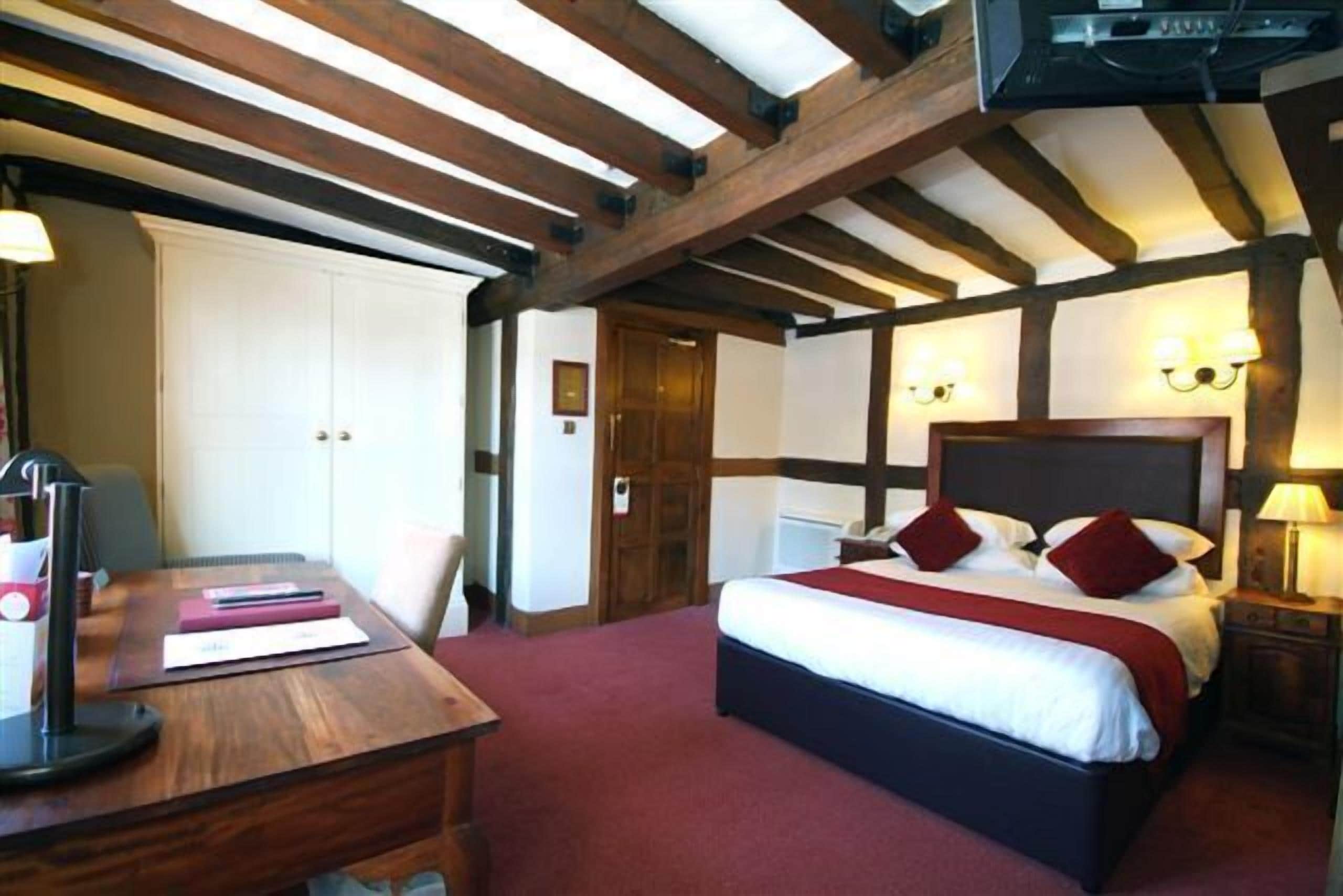 Desk, blackout curtains, free WiFi, bed sheets