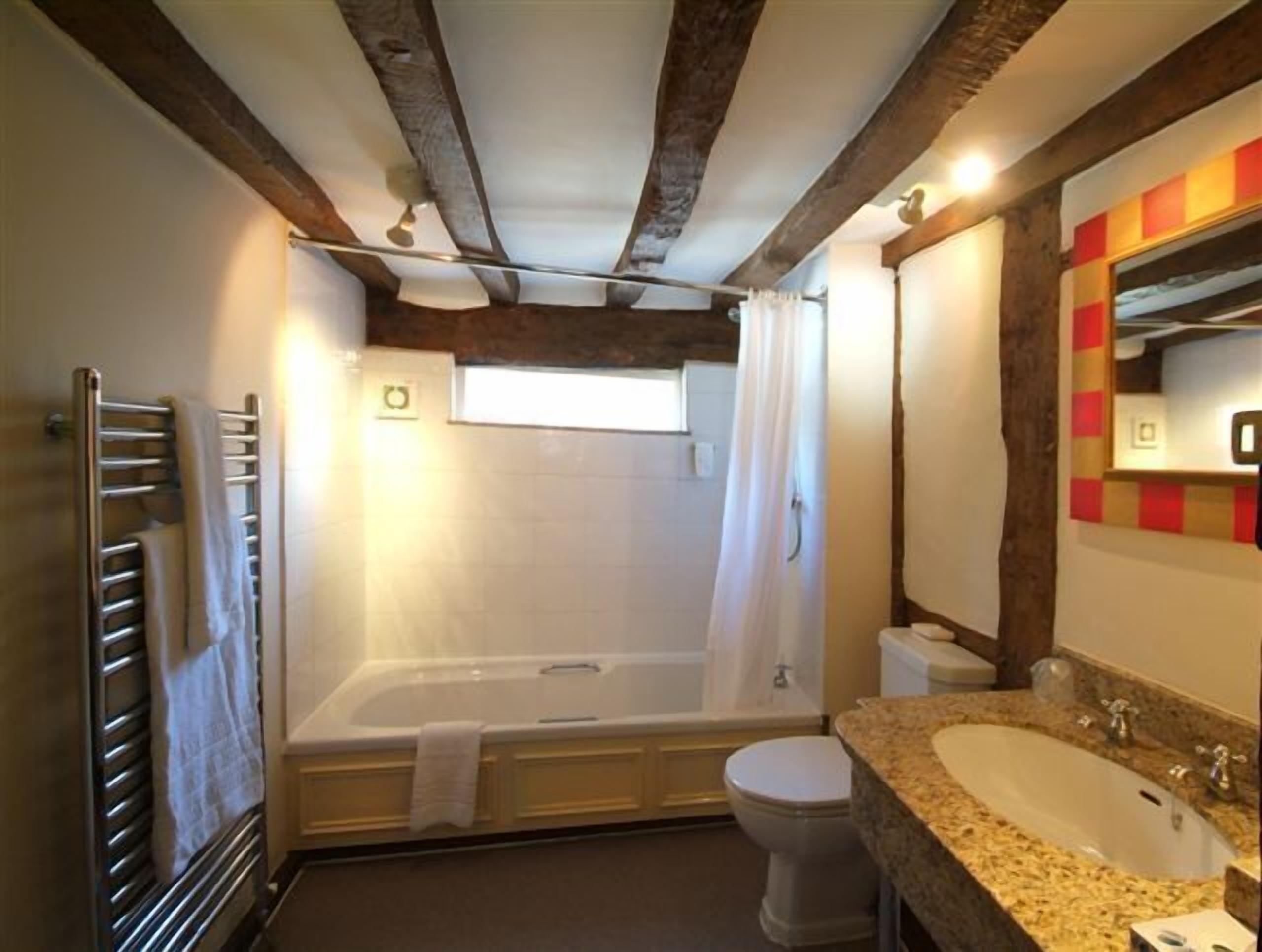 Double Room | Bathroom