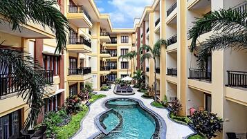 4 outdoor pools, pool umbrellas