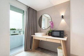 Habitación familiar | Escritorio, wifi gratis y ropa de cama