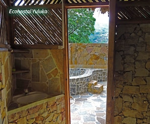 Bain à remous extérieur