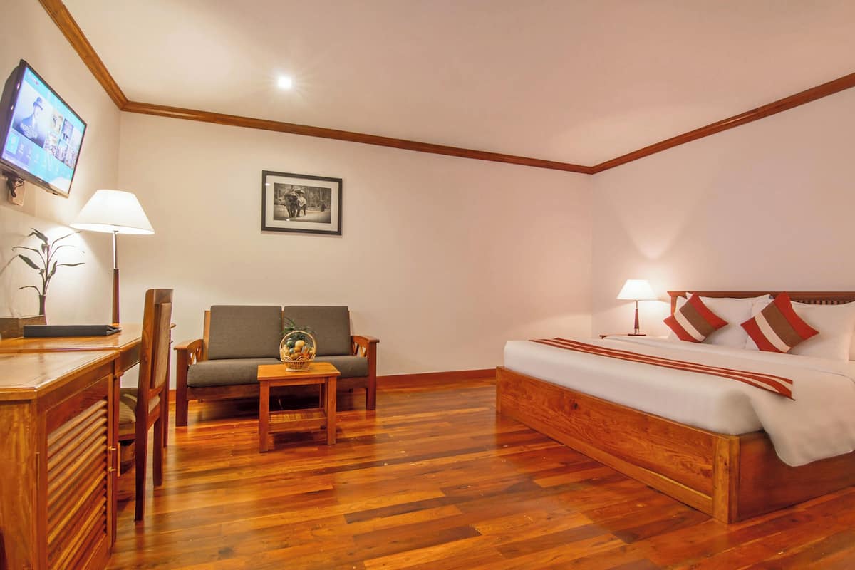 1 bedroom, down duvets, minibar, in-room safe