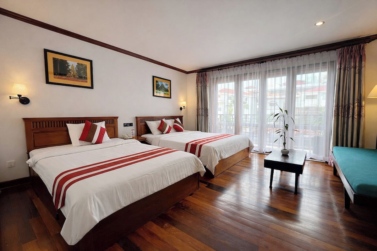 Premier Twin - Balcony