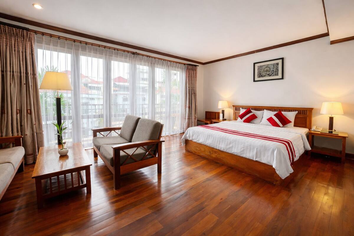 Junior Suite Double - Balcony | 1 phòng ngủ, chăn bông, minibar, két bảo mật tại phòng 