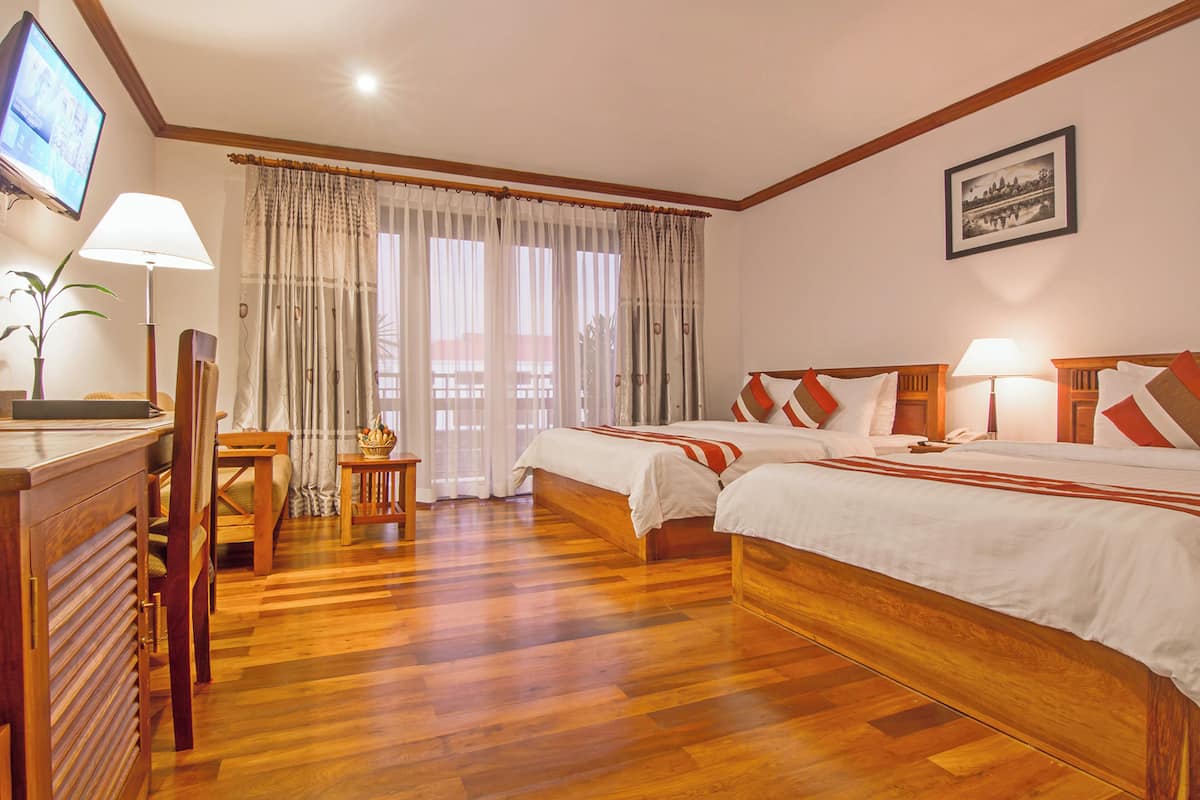 1 bedroom, down duvets, minibar, in-room safe
