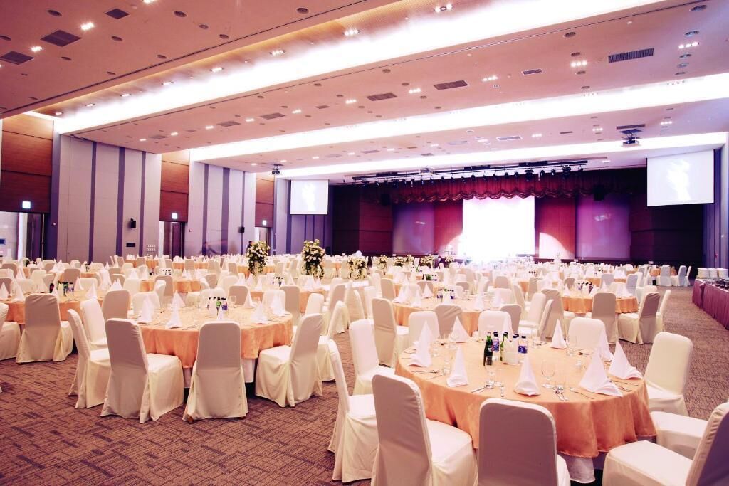 banquet hall