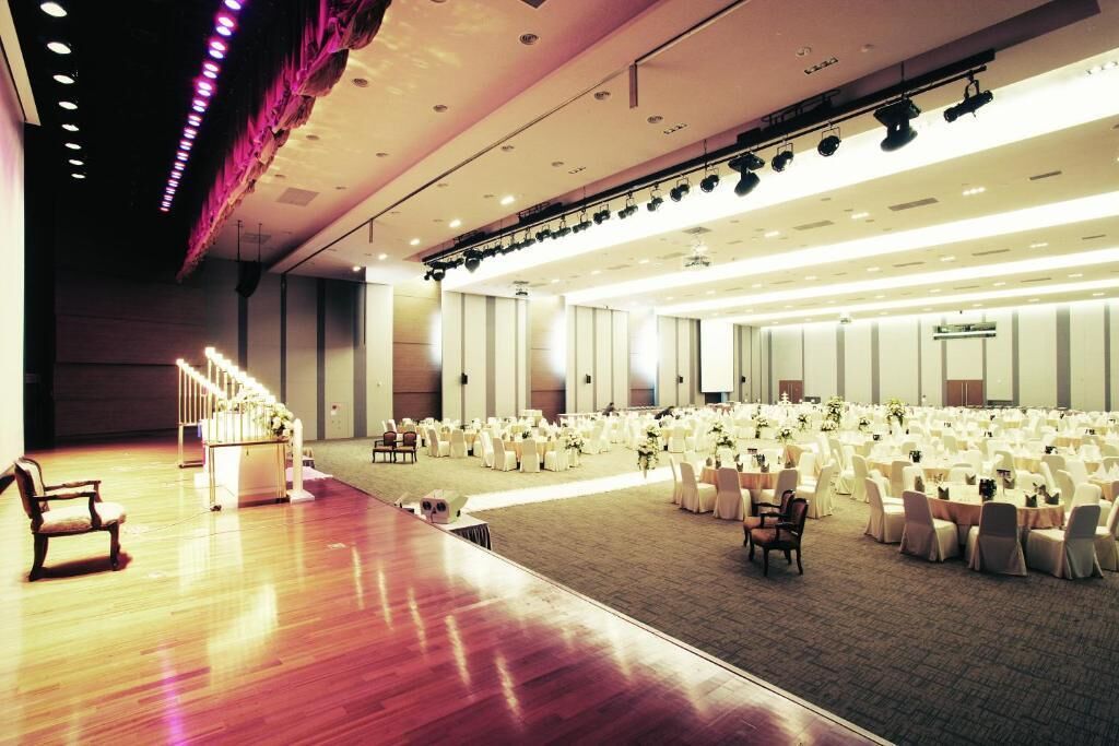 banquet hall
