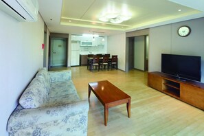 Suite (Ondol Type) | Wohnzimmer | LED-Fernseher