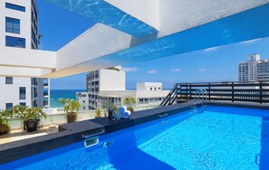 Penthouse, Hot Tub, Partial Sea View (Studio) | Egyptian cotton sheets, premium bedding, in-room safe - Brown Beach House by Brown Hotels (Tel Aviv)