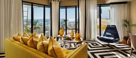 Appartement Penthouse, baignoire à remous, vue partielle sur la mer (Studio) | 1 chambre, draps en coton égyptien, literie de qualité