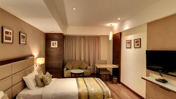 4 slaapkamers, lakens van Egyptisch katoen, luxe beddengoed, een minibar