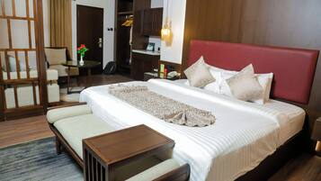 Minibar, in-room safe, desk, free WiFi