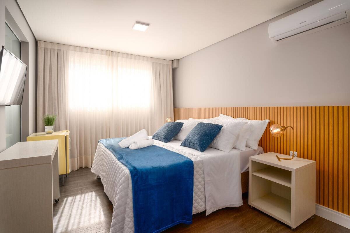 Hochwertige Bettwaren, Select-Comfort-Betten, Minibar, Zimmersafe