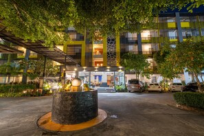 Free self-parking - SB Living Place Hotel Phuket Town (Phuket)