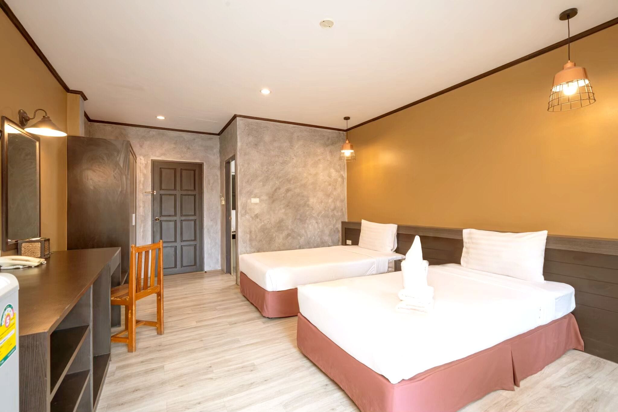 Superior Twin kamer | Een bureau, een laptopwerkplek, verduisterende gordijnen, gratis wifi