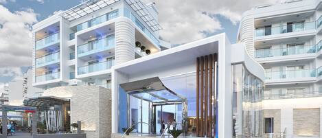 Fachada de la propiedad