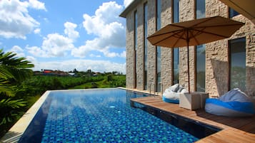 Indoor pool, outdoor pool