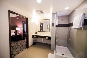 Free toiletries, hair dryer, bathrobes, towels