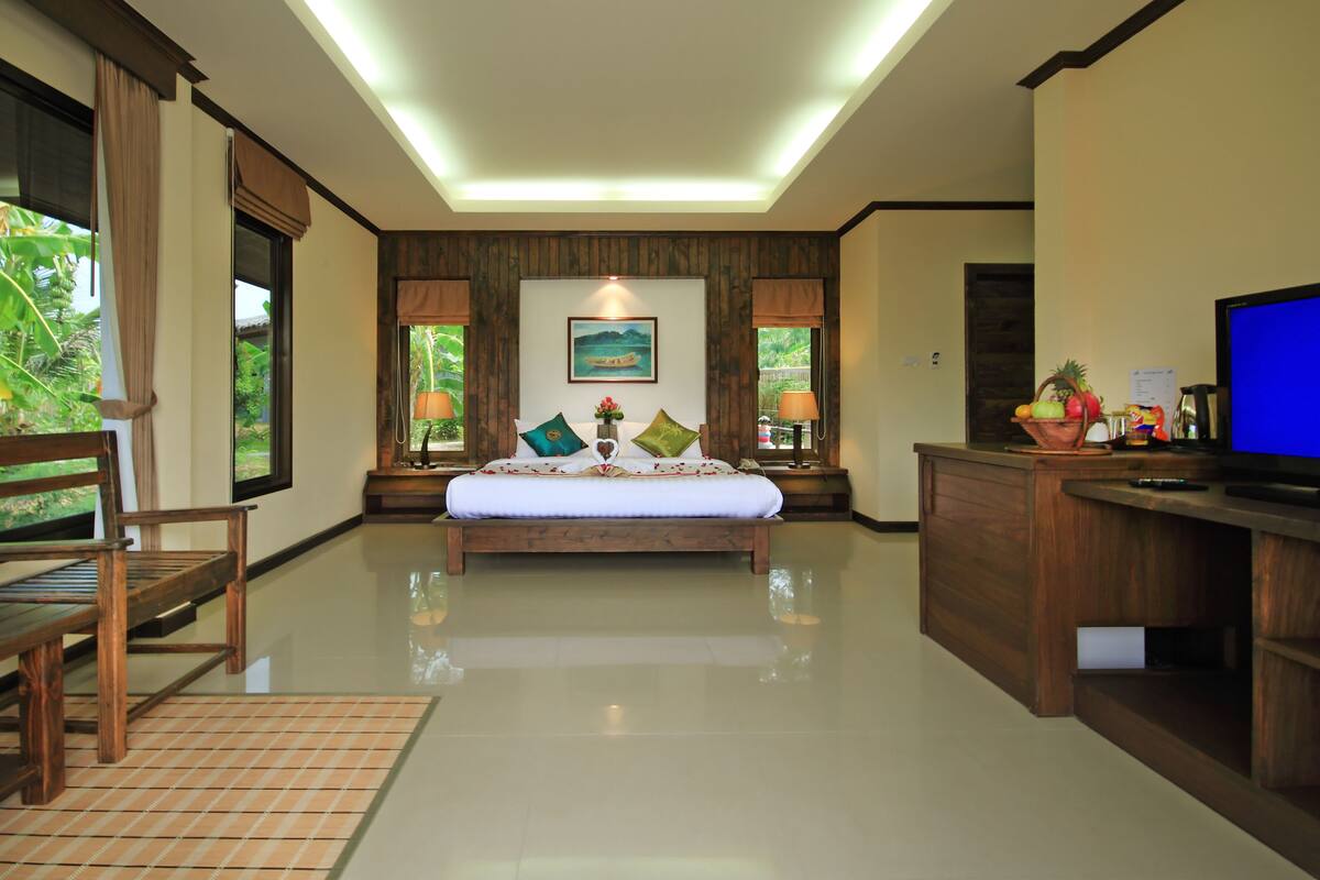 Lagoon Villa