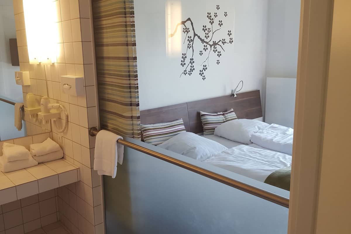 triple room | bathroom | hair dryer, towels