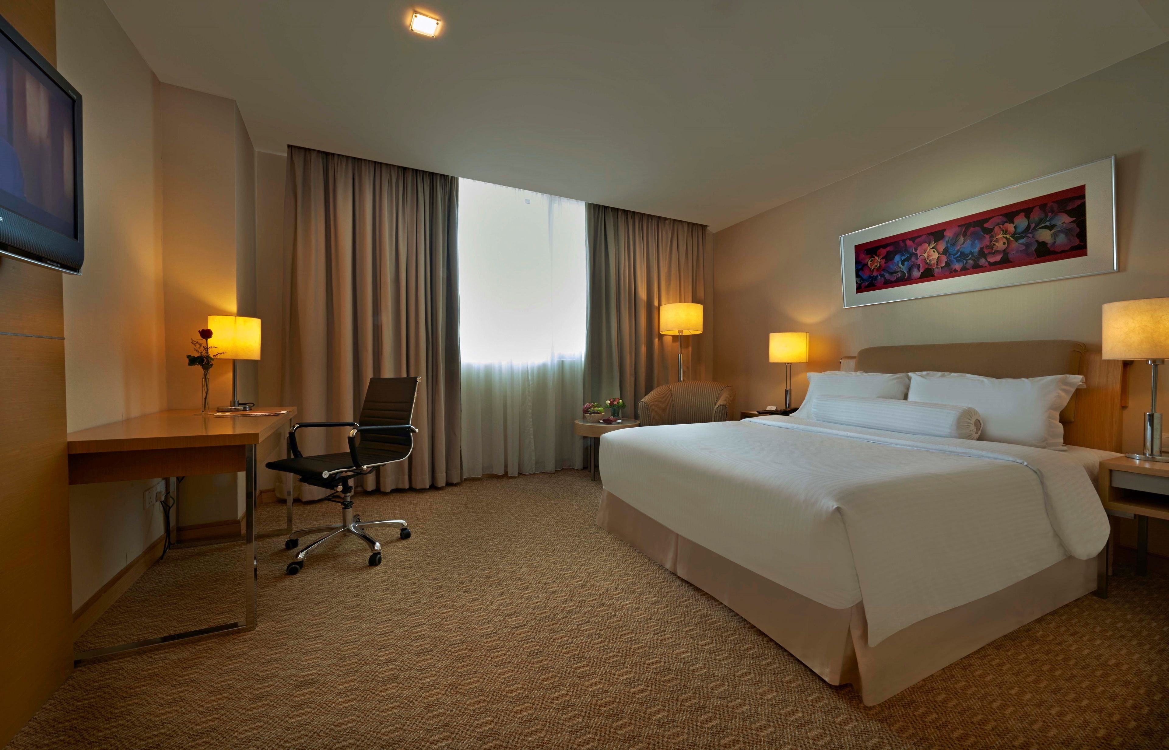 Deluxe Queen Room