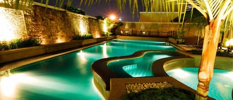 Outdoor pool, pool loungers